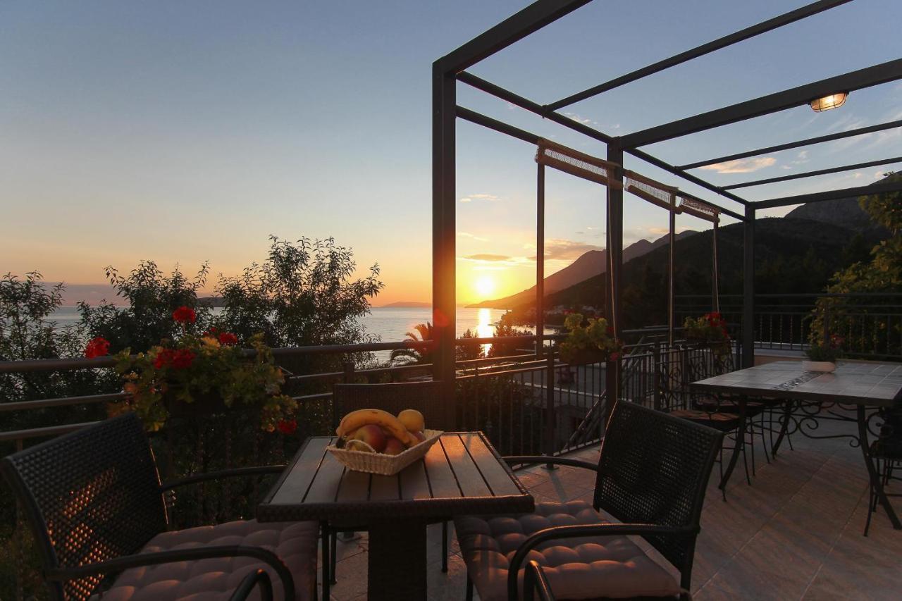Apartments Villa Alex โปดาซา ภายนอก รูปภาพ